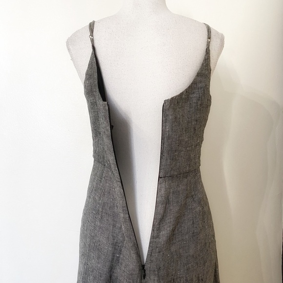 TAHARI 100% LINEN GREY SURPLICE SLEEVELESS WIDE CROPPED LEG JUMPSUIT - 4 - Picture 5 of 9